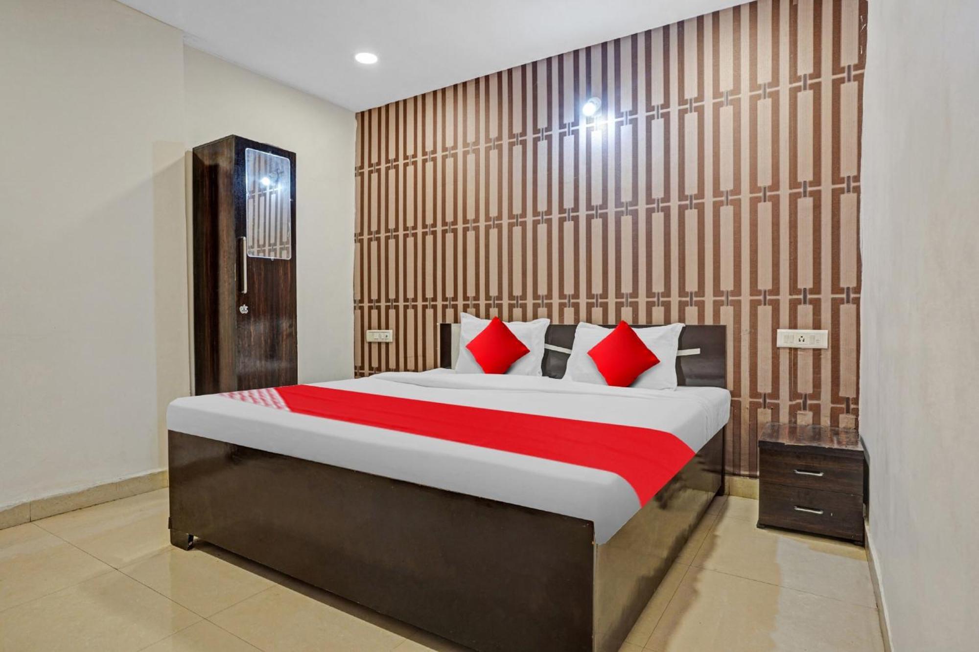 Hotel O Flagship Hotel Gulmohar Inn Bhopal Buitenkant foto